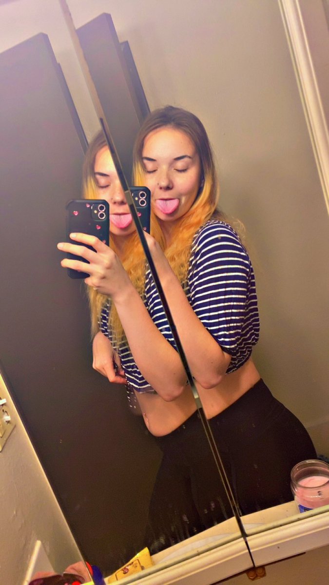 PiXxIeDuS's tweet photo. It’s my birthday XxluvebugxX is my cashapp https://t.co/Rbn7eKcFIP