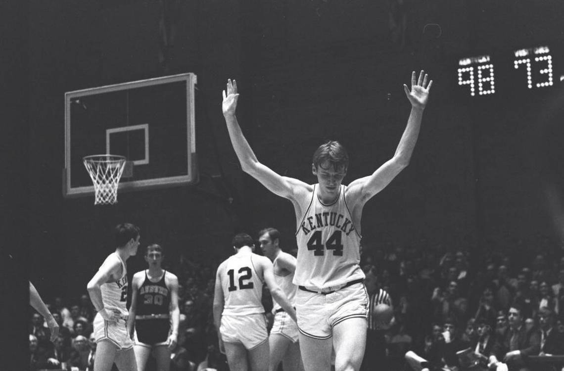 catsclassics's tweet image. Dan Issel acknowledges the crowd as he leaves the Memorial Coliseum floor for the final time as the Wildcats defeat Auburn 102-81 on March 2, 1970.
Over 50 years later, "The Horse" is still Kentucky's career leader in both points (2,138) and rebounds (1,078).