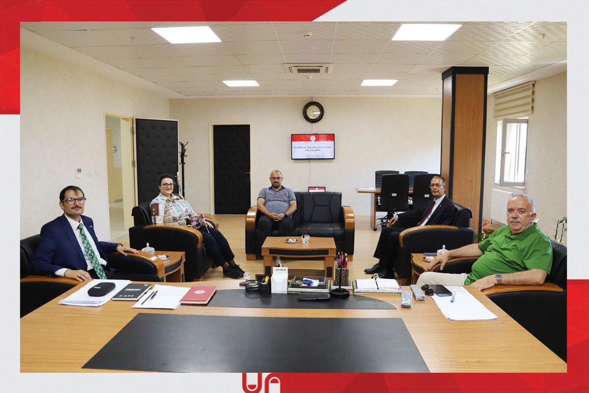 uni_amasya's tweet photo. Rektörümüz Prof. Dr. Ahmet Hakkı Turabi, Rektör Yardımcısı Prof. Dr. Hakan Yalçın ile Teknik Bilimler MYO’u ziyaret etti. Ziyarette, yüksekokul müdürlüğü görevine atanan Doç. Dr. Berkant Konakoğlu’na hayırlı olsun dileklerini ileten Rektör Turabi, yeni görevinde başarılar diledi. https://t.co/wC0l2ZSVxG