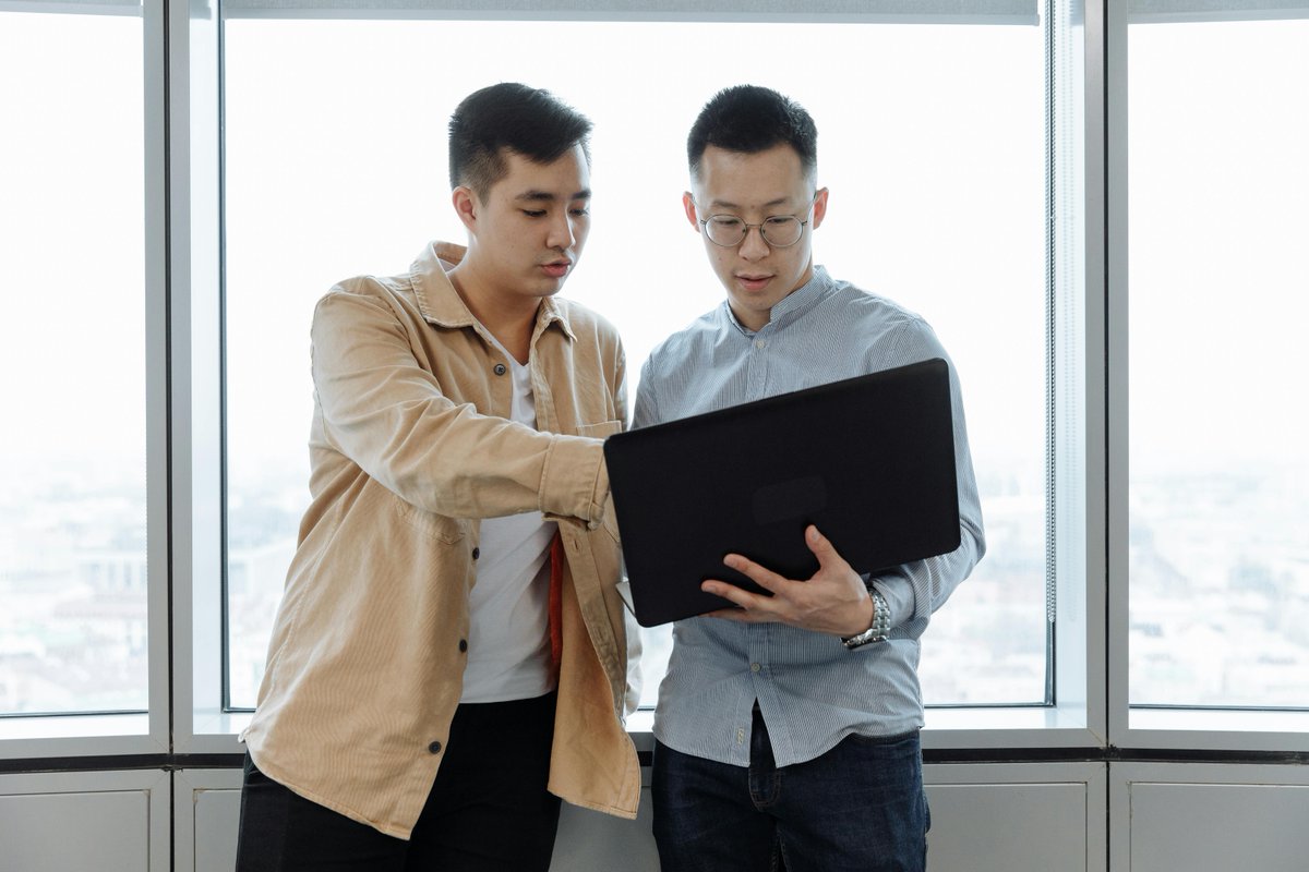 Recenti analisi hanno dimostrato che 𝐒𝐀𝐏 𝐁𝐮𝐢𝐥𝐝, parte integrante di SAP BTP, accelera lo sviluppo delle applicazioni riducendo i costi. 

Scopri come può trasformare il tuo sviluppo applicativo: bit.ly/4m8rRvB 

#Innovazione #SAP #Build #AI #Produttività #SAPBTP