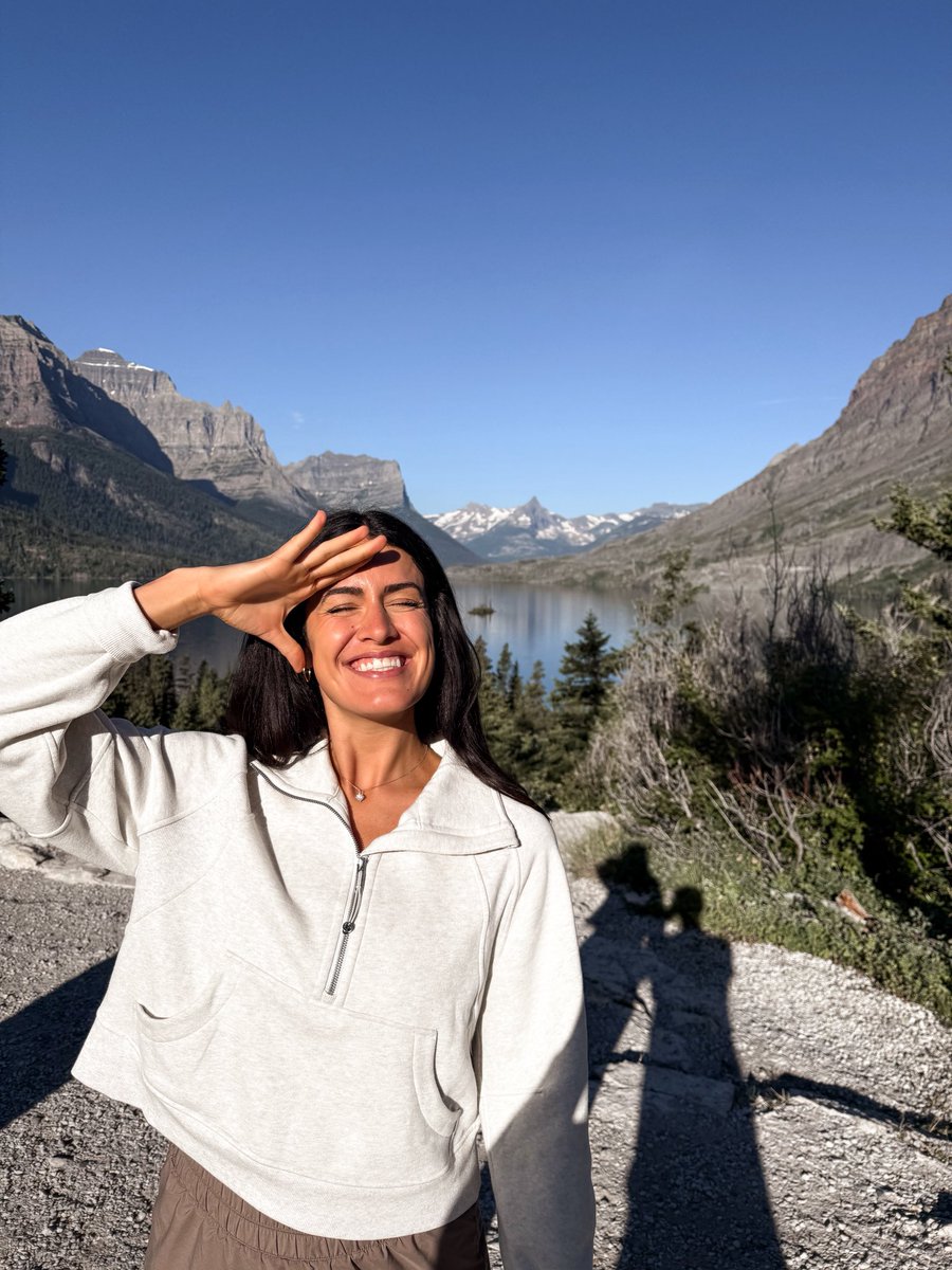 ryleerobinsontv's tweet photo. A great week off to go visit my favorite person and getting to see one of God’s most beautiful creations, Glacier National Park! 🏔️

Now back to work!! Football season is almost here!! https://t.co/RXKO9ozxe7