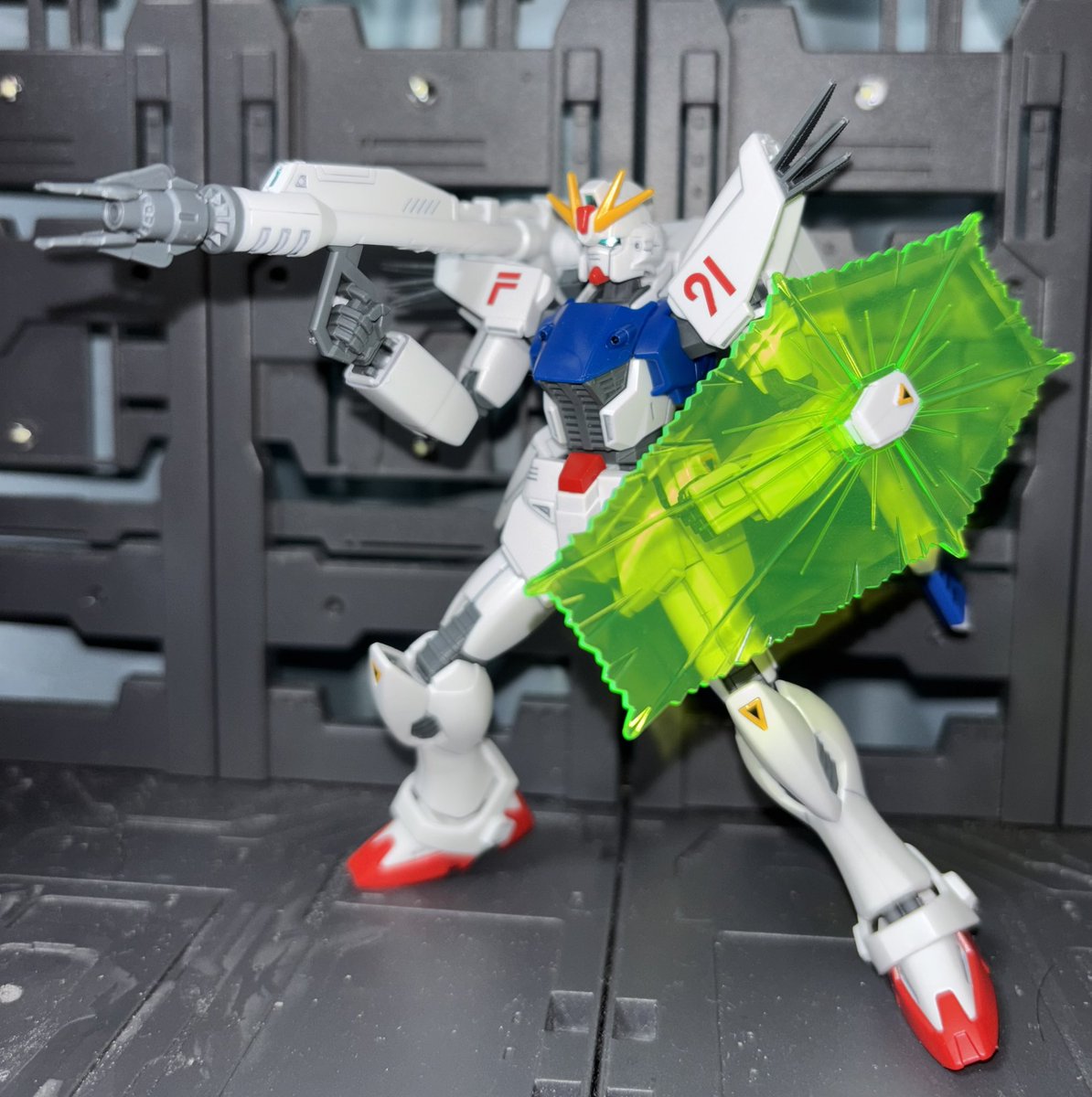 Hideyan021981's tweet image. 小さいけど強いやつ!
F91完成❣️
#ガンプラ #めこ丸隊 #みりプラ
#ガンプラ好きとつながりたい
#ガンダムF91 #F91