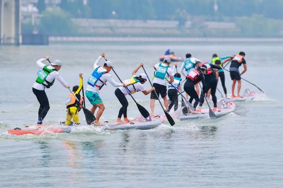 izhejiang's tweet image. 🏄♂️ #Paddle power is a hit! The 2025 ACC Stand Up Paddle (SUP) Asian Cup opened on July 11 at Taihe Lake in Qingtian county, #Lishui, attracting 845 top athletes from Japan, Malaysia, India and more. 🌟