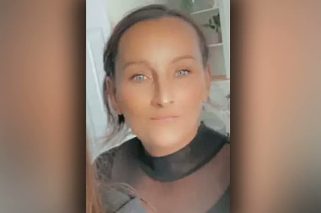 CountDeadWomen's tweet image. CONVICTED: On 8 May 2024: Karen Youdell, 50, died from the injuries 10months ago. She was repeatedly jumped on & beaten by her ex-partner, in his garden in Newton Heath, Manchester. Dean Johnstone, 43 has been convicted of Karen’s murder. He was sentenced to a minimum of 17.5 yrs