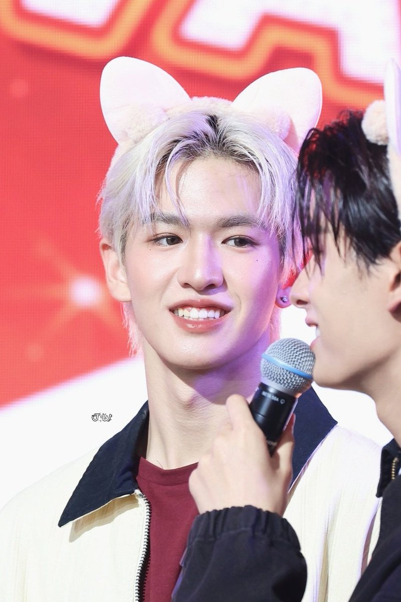 ꒰১🩷  11/07/25 🩷໒꒱ 

꒰ #JINWOOKkim <a href="/Jinwookkimjin/">Jinwook</a> ꒱

 =͟͟͞͞♡ แมวเทาของพี่ 🐱

#KANIVAxBUS
#BUSbecauseofyouishine