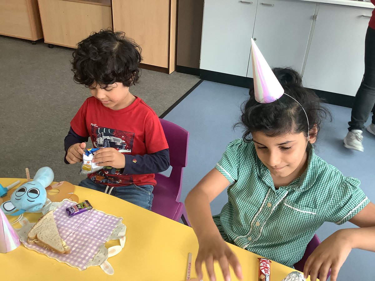 This week 1W enjoyed a Teddybear's Picnic in class. We then got an ice cream from McDonalds and went to the playground. What a lovely afternoon!