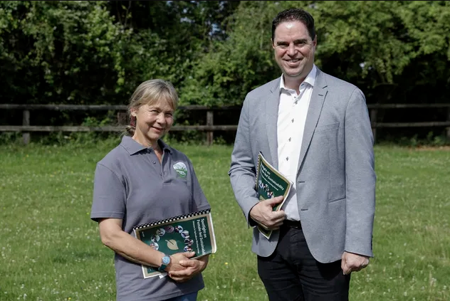 Social Farming Ireland 🥕🐄🌾 (@lairdhse06) on Twitter photo Delighted to see #SocialFarmers Blatnaid Gallagher & Angela Healy featured in the new Spotlight on Female-Led Sustainability booklet <a href="/agriculture_ie/">Dept of Agriculture, Food and the Marine</a>
43% of our social farms are women-led, showing the vital role women play in rural innovation.
👉 gov.ie/.../minister-h… Delighted to see #SocialFarmers Blatnaid Gallagher & Angela Healy featured in the new Spotlight on Female-Led Sustainability booklet <a href="/agriculture_ie/">Dept of Agriculture, Food and the Marine</a>
43% of our social farms are women-led, showing the vital role women play in rural innovation.
👉 gov.ie/.../minister-h…