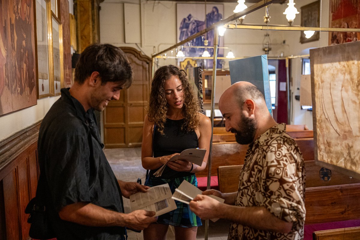 revenedors's tweet image. 📢 Últim dia per a visitar l&apos;exposició de la III Edició del Premi Renart!

«La llum de Barcelona» ha omplert la Sala Gremial durant les darreres setmanes. Moltes gràcies a totes les persones que heu vingut a gaudir de la mostra.

⏰ De 17 h a 20 h
📍 Plaça del Pi núm. 3, 1r