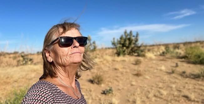 Arnaud Contreras (@arnaudcontreras) on Twitter photo 6 mois depuis l’enlèvement d’Eva Gretzmacher à Agadez, au #Niger , par des trafiquants d’êtres humains. Pensées et soutiens à son fils <a href="/CGretzmac/">Christoph Gretzmacher</a> qui se démène pour la libérer et qu’on ne l’oublie pas /// 6 mois depuis l’enlèvement d’Eva Gretzmacher à Agadez, au #Niger , par des trafiquants d’êtres humains. Pensées et soutiens à son fils <a href="/CGretzmac/">Christoph Gretzmacher</a> qui se démène pour la libérer et qu’on ne l’oublie pas ///