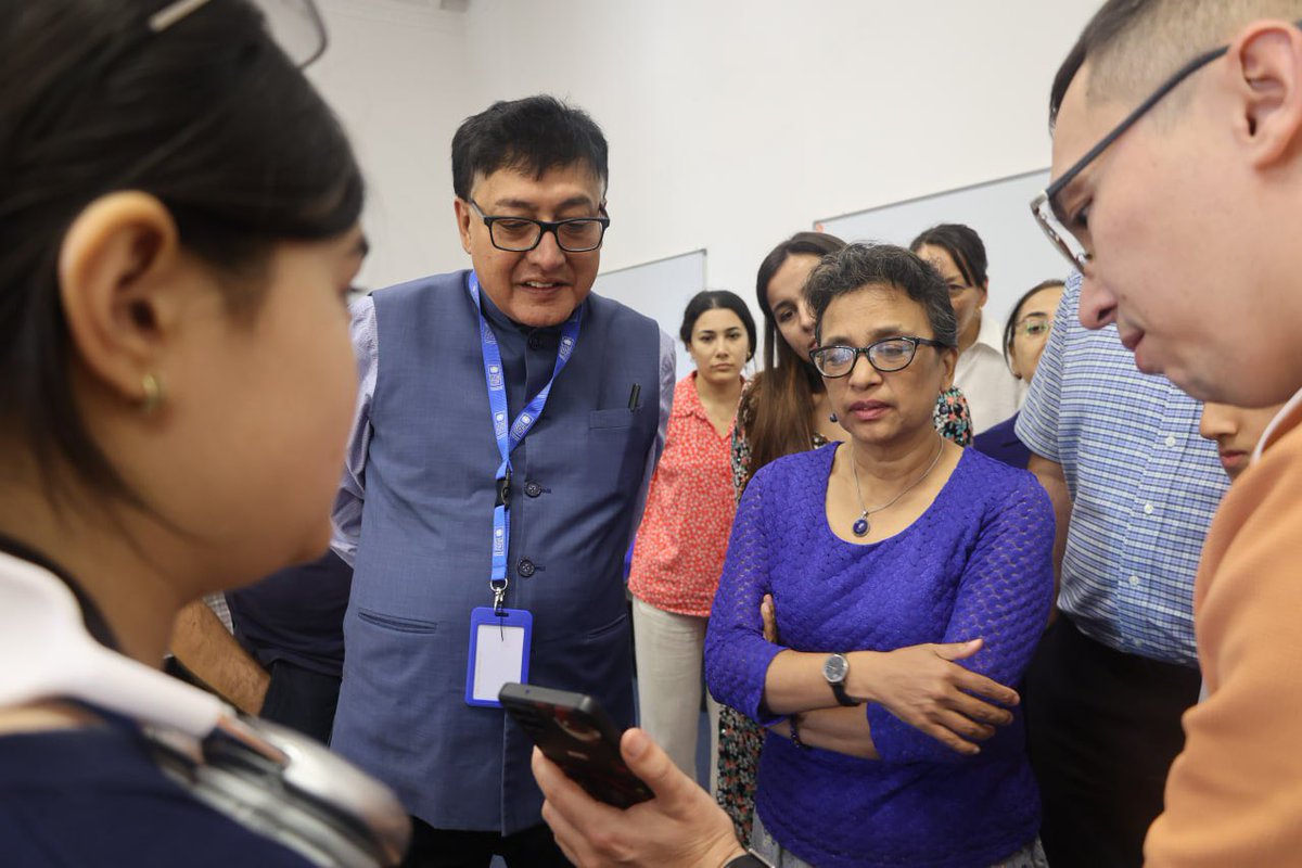 UNDPTJK's tweet photo. 🌿 Tajik Teen inventors presented smart climate solutions at the 3rd International Schoolchildren’s Festival on Climate Change 2025. Through @UNDPTJK’s #ClimateBox project, they tackled carbon footprints, climate adaptation & awareness — proving youth are 🔑 to a greener future. https://t.co/6c5xeswv2E