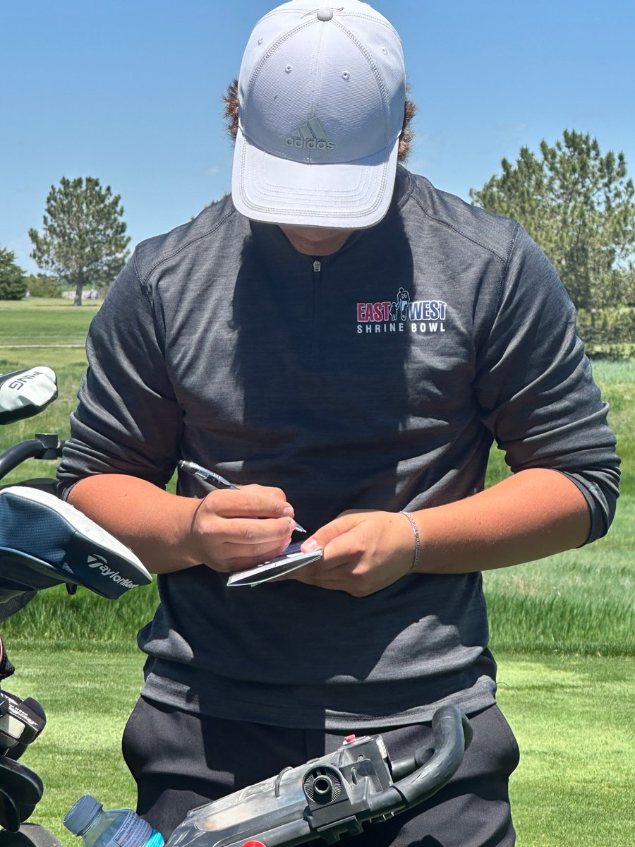 ShrinersStLouis's tweet image. Patient ambassador Colton repped the East West Shrine Bowl at the Mid-Continent League Tournament held at Fort Hays Municipal Golf Course in Kansas.
Take a look at his patient story, it's one you won't want to miss! ow.ly/bAXT50W4k8H
#ShrinersChildrens #Prosthetics
