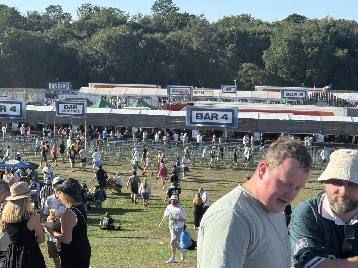 Friday night in Manchester 🎶 

#oasis #oasislive25