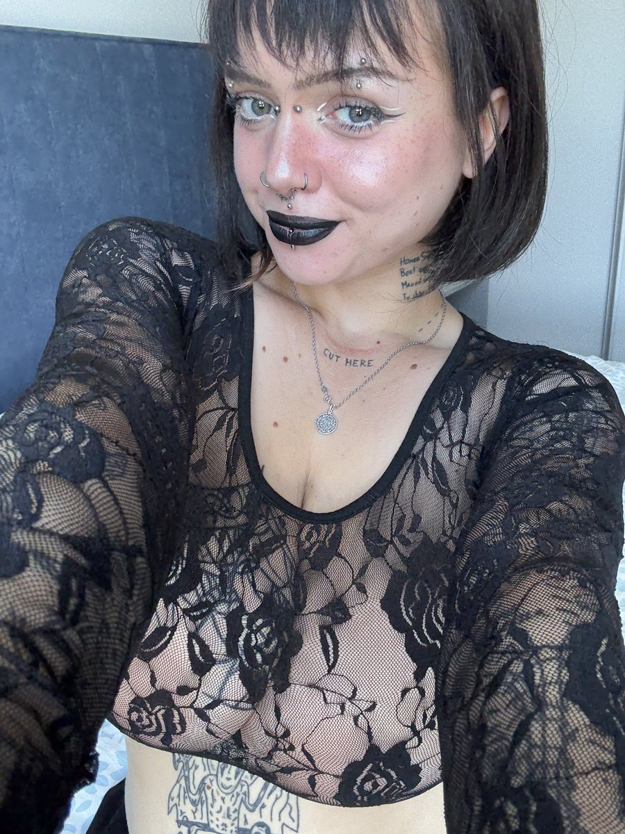 julesvictoria03's tweet image. say 'hi' for 🍒 pics in dms