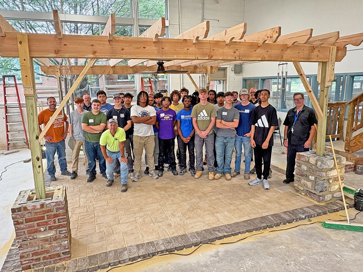 Williamson provided an introduction to the trades to high school students from the tri-state area and the Vertex Partnership Academies, Bronx, NY. The students constructed a Japanese Gazebo combining all six Williamson trades. Funding provided by Nick Ohnell of Ohnell Capital.