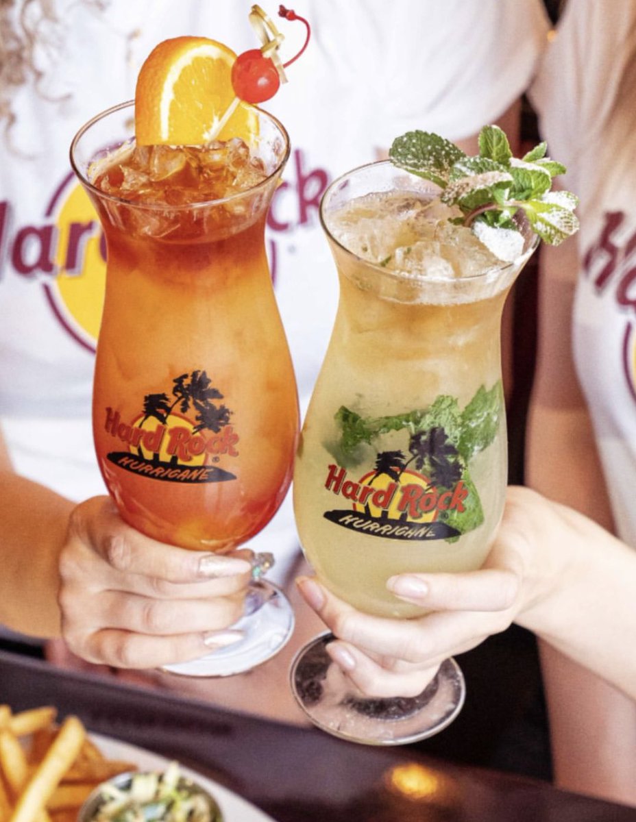 TimesSquareNYC's tweet image. You had me at Mojito 🍹 Celebrate National Mojito Day in #TimesSquare 🌟
🍹@HavanaCentral
🍹@pinktaco
🍹@ToloacheNYC
🍹@HardRock
🍹@VictorsCafeNYC
#NationalMojitoDay #Mojito #NewYork #NYC #NYCBusinesses