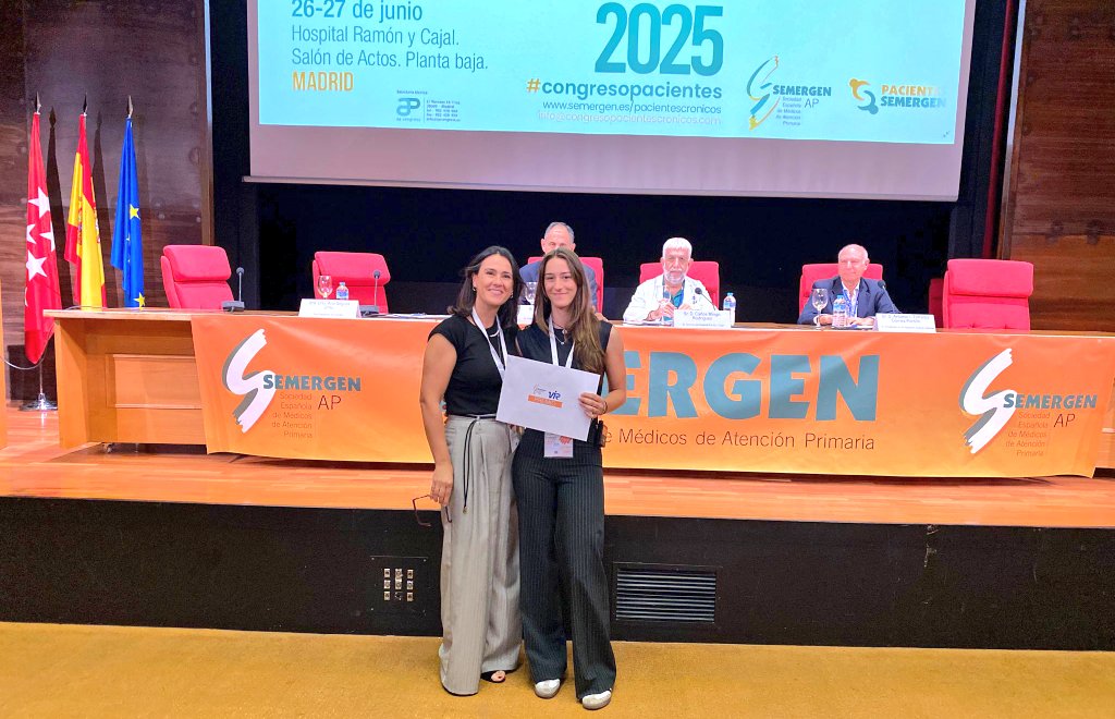 SEMERGEN | Médicos de Atención Primaria (@semergenap) on Twitter photo Lola Fernández de <a href="/DiabetesMadrid/">Asoc. Diabetes Madrid</a>
#PremiosVIR a las experiencias de pacientes en el 11 #CongresoPacientes Lola Fernández de <a href="/DiabetesMadrid/">Asoc. Diabetes Madrid</a>
#PremiosVIR a las experiencias de pacientes en el 11 #CongresoPacientes