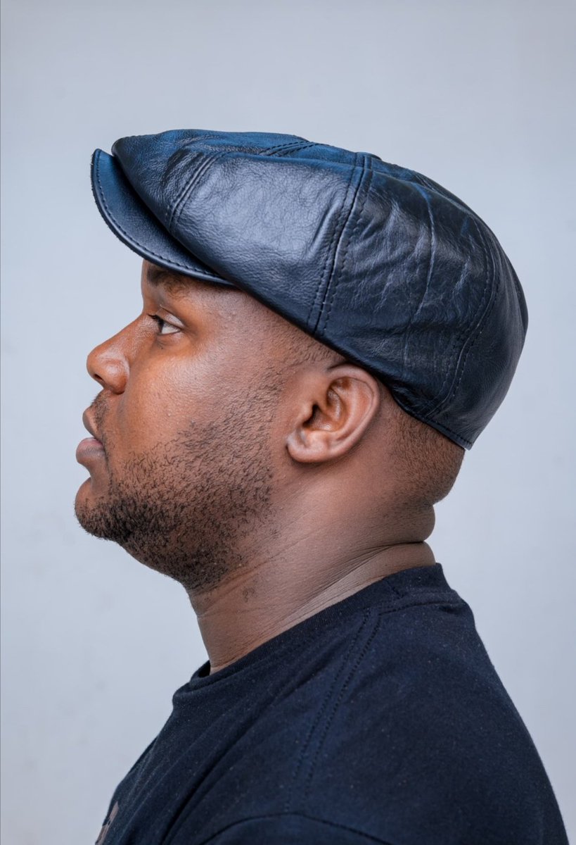👑 Crowned in Leather
Own the streets with our 8-piece genuine leather flat caps — just $25!
Made in Zimbabwe 🇿🇼 | Limited stock — DM to secure yours
#DehwearIsikhumba #ZimStyle #LeatherDoneRight #SupportLocal #MensFashion