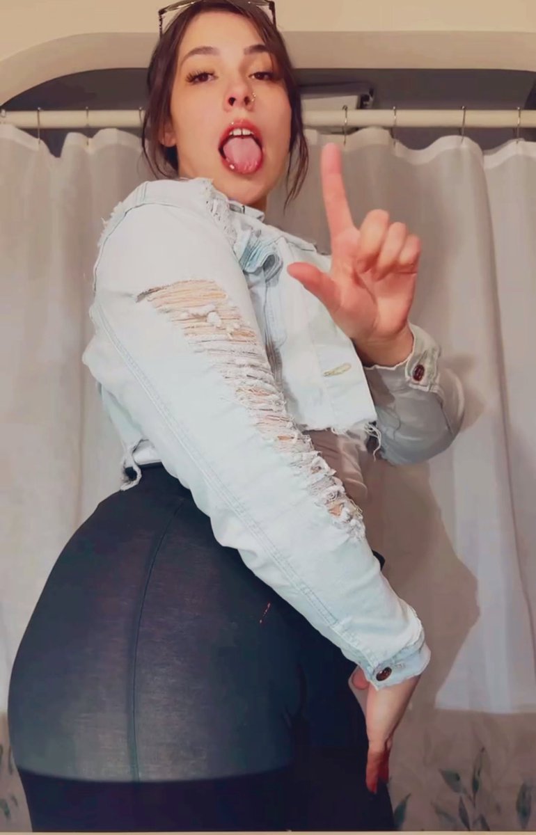MasterLiviy's tweet photo. Give Me What I Want! Loser🤑 ! #dominatewoman #demanding #findom #dowhatisay #yourminenow #yourhooked https://t.co/Ze2oiOT1c6