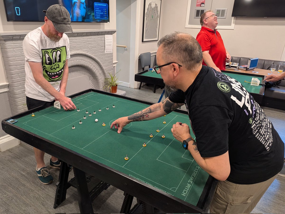 subbuteo_paints's tweet image. Subbuteo @Edinsubbuteo last night β flicks, drama, and a few questionable tackles π
Always great seeing so many teams on the pitch and the community growing.
Hereβs a few snaps from the night! π
#Subbuteo #TableFootball #paintitmaroon #SubbuteoClub #FlickToKick