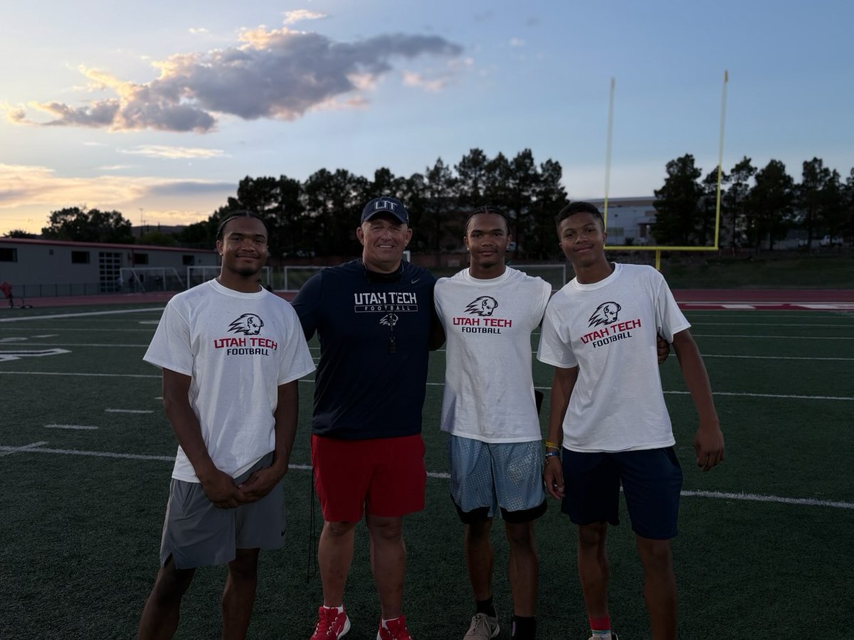 Kallen Davis (@kallendavis2010) on Twitter photo Me with my older two twin brothers <a href="/MasonDavis2007/">Mason Davis</a> and <a href="/mellodavis2007/">Carmello Davis</a> at the Utah Tech Camp. We love competeing and pushing each other to be better. Me with my older two twin brothers <a href="/MasonDavis2007/">Mason Davis</a> and <a href="/mellodavis2007/">Carmello Davis</a> at the Utah Tech Camp. We love competeing and pushing each other to be better.