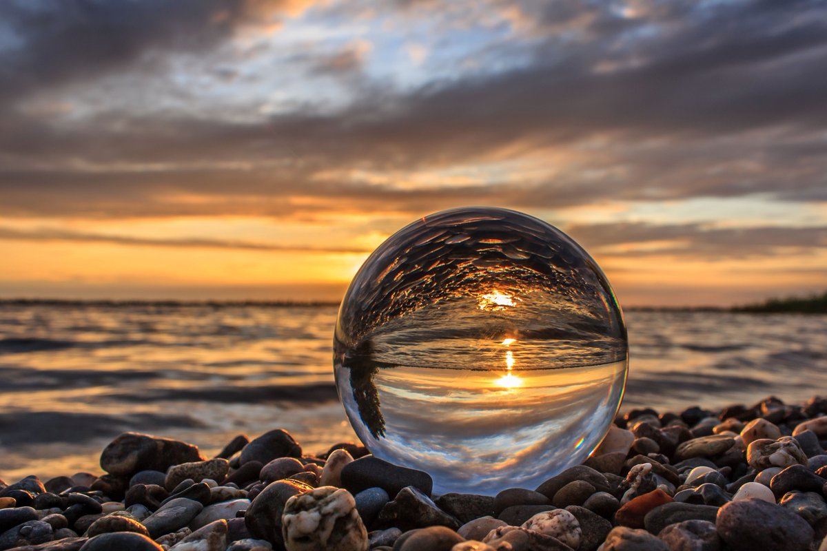 philipp_collins's tweet image. a nice weekend all my friends 🫶
#sunset #photographyoftheday