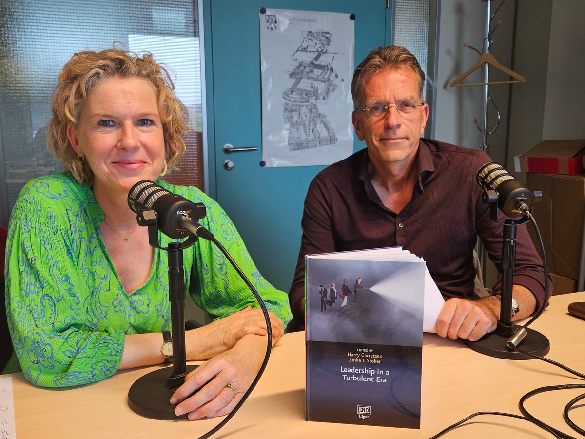 Deze maand is ons nieuwe boek 'leadership in a turbulent era' verschenen! Je hoort er alles over in de nieuwste podcastaflevering, dus lekker luisteren tijdens je vakantie⛱️: open.spotify.com/episode/17A88Y… 
Als het naar meer smaakt, kun je het (e-)boek bestellen: e-elgar.com/shop/gbp/leade…