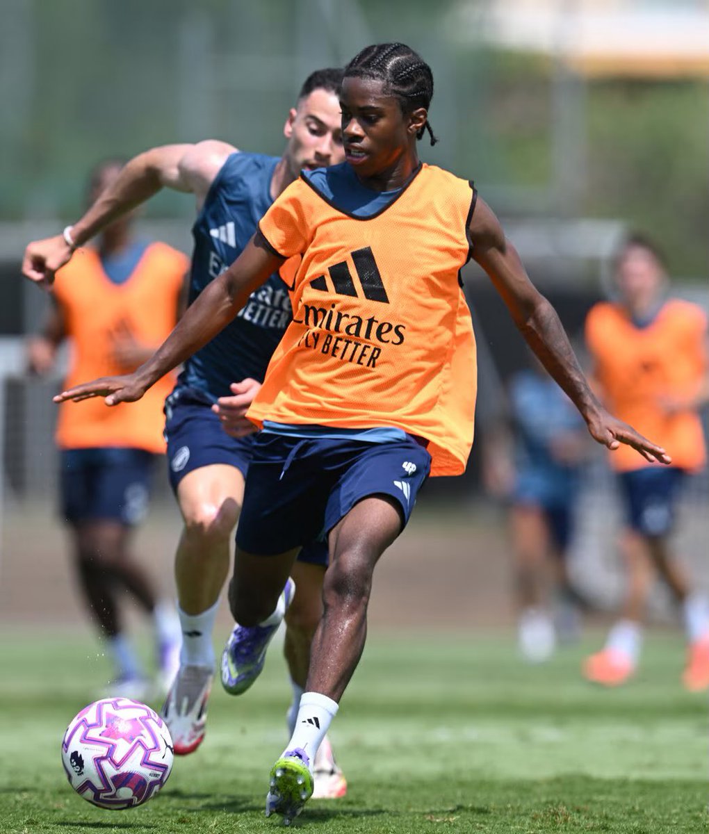 afcstuff's tweet photo. Marli Salmon (15), Josh Nichols (18) &amp; Ismeal Kabia (19) in Arsenal pre-season training in Spain today. 🌟 https://t.co/cxz4oeDs16
