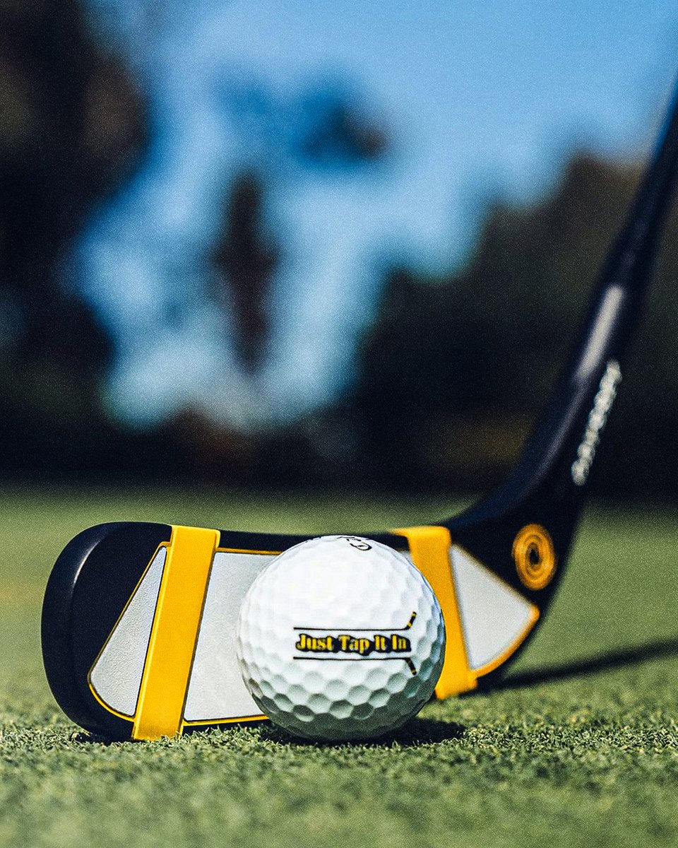 Odyssey's new Happy Gilmore Putter. 🔥

(📸: <a href="/odysseygolf/">Odyssey Golf</a>)