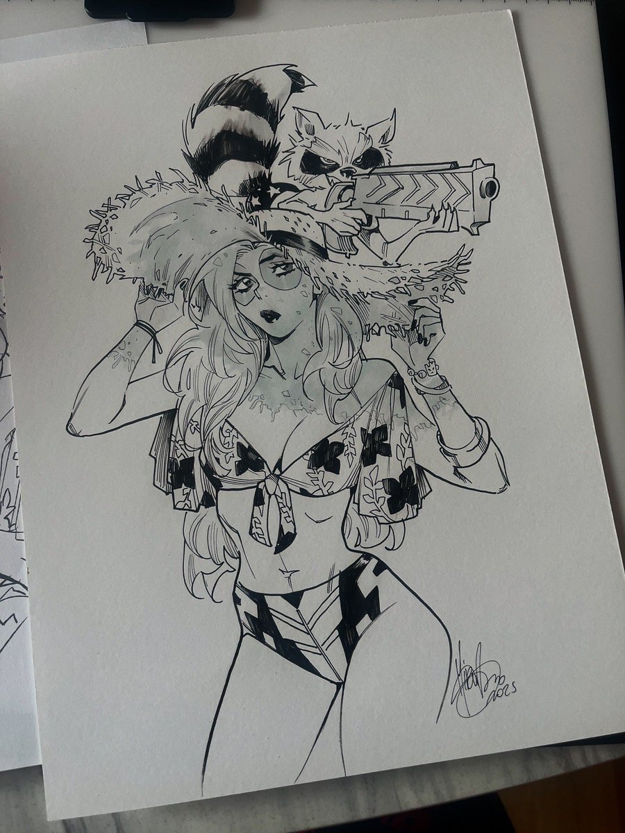 Mirkand's tweet image. Gamora and Rocket… 😎 ready for summer.
From Marvel Swimsuit Special: Friends, Foes
& Rivals #1 available now (inside pinup) 🩷
If you want this original piece contact @csa_eu or mail to info@comicsketchart.eu thank you 🩷
#marvel #swimsuit