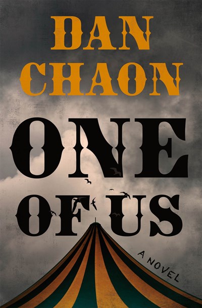 MacmillanLib's tweet image. Step right up for ONE OF US by Dan Chaon. This immersive, darkly enchanting world and captivating story will make you question what it truly means to belong. Eerie, emotional, and impossible to put down!
Read our full review here: tinyurl.com/f5pj2xbk