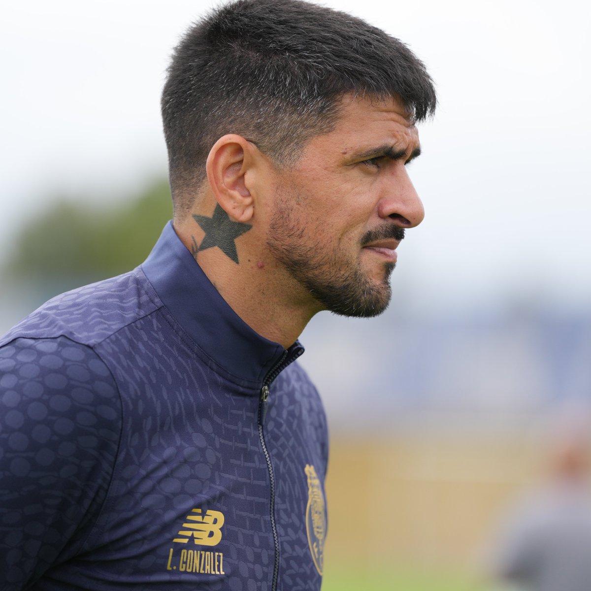 🫡 El Comandante