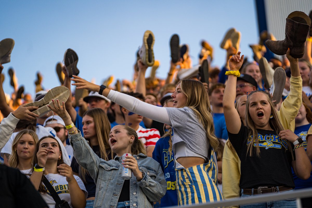 GoJacksSDSU's tweet image. 50 days until all our favorite people are back in Dana J. Dykhouse Stadium! 🥰
#GoJacks 🐰