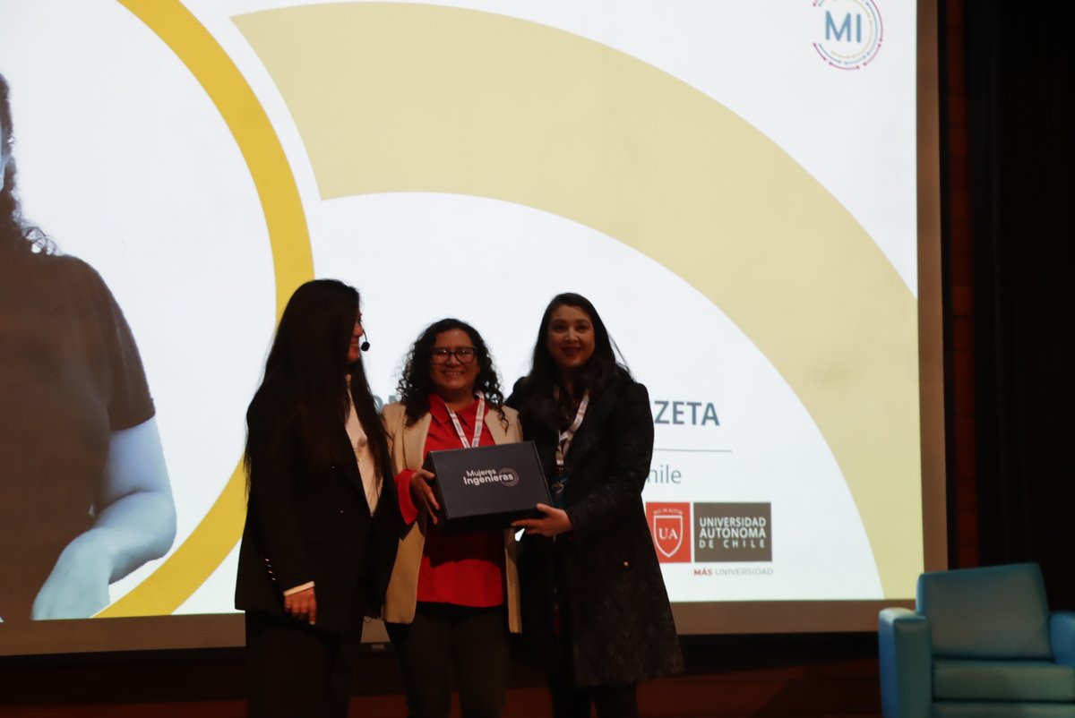 autonomadechile's tweet image. Académicas de la #Autónoma fueron reconocidas como referentes en ingeniería a nivel nacional 👏🏼🇨🇱. La Dra. Patricia Möller y Dra. Romina Muñoz fueron destacadas como Ingeniera Pionera e Ingeniera Destacada, por su aporte desde la academia, las regiones y el Consorcio Ingenierías…