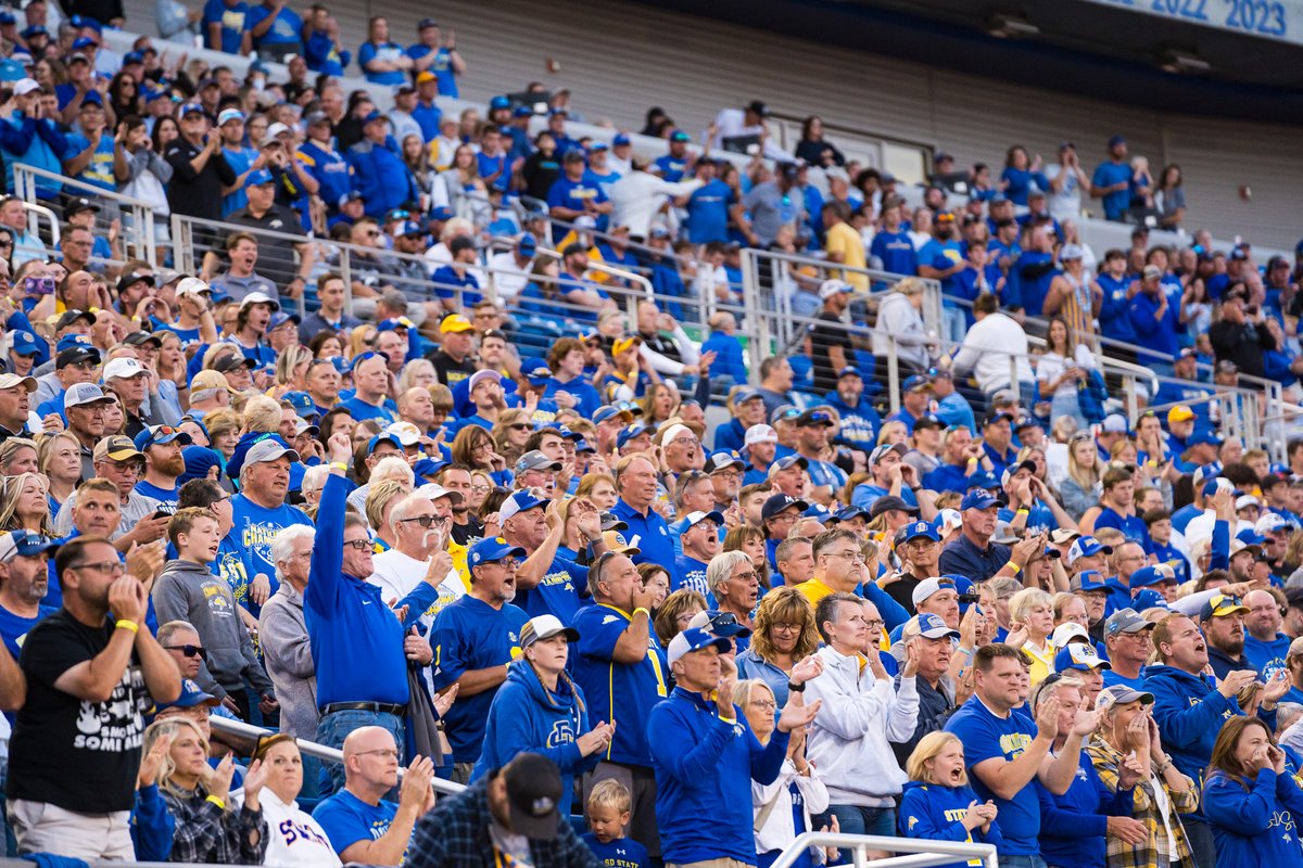 GoJacksSDSU's tweet image. 50 days until all our favorite people are back in Dana J. Dykhouse Stadium! 🥰
#GoJacks 🐰