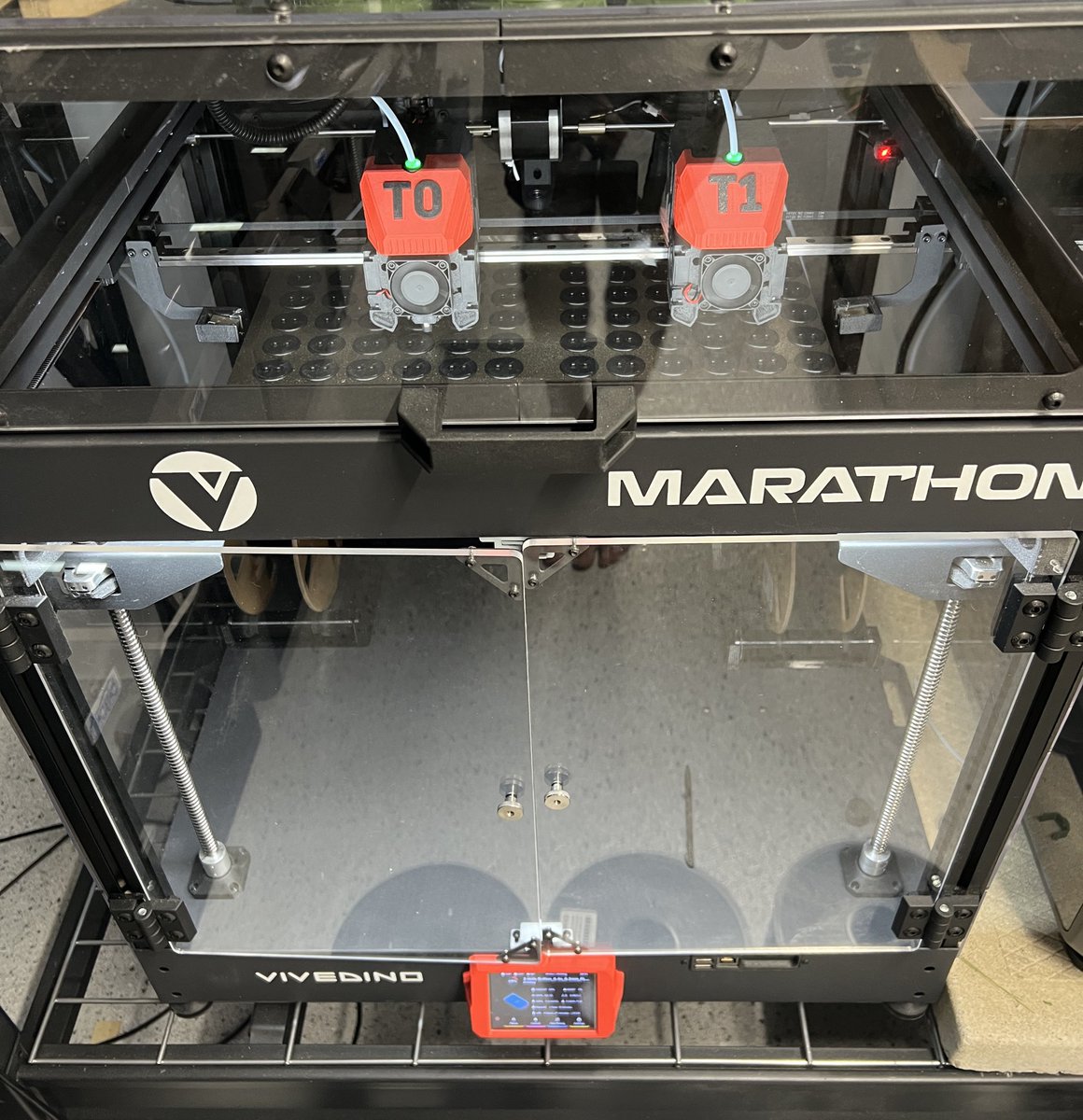 YGK3D's tweet image. It’s too bad this printer got discontinued. There aren’t many good options for IDEX printers on the market that aren’t either proprietary or full DIY kits. Printing some buttons in copy mode - 2 for the price of 1 :)
