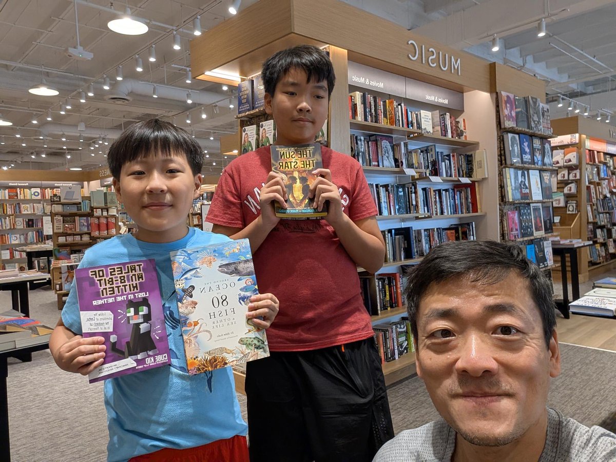 So adorable! <a href="/GeneforTexas/">Gene Wu</a> took the boys to the bookstore this morning. He reads to them every night, even during the #txlege session, he would call home &amp; read over the phone. ❤️