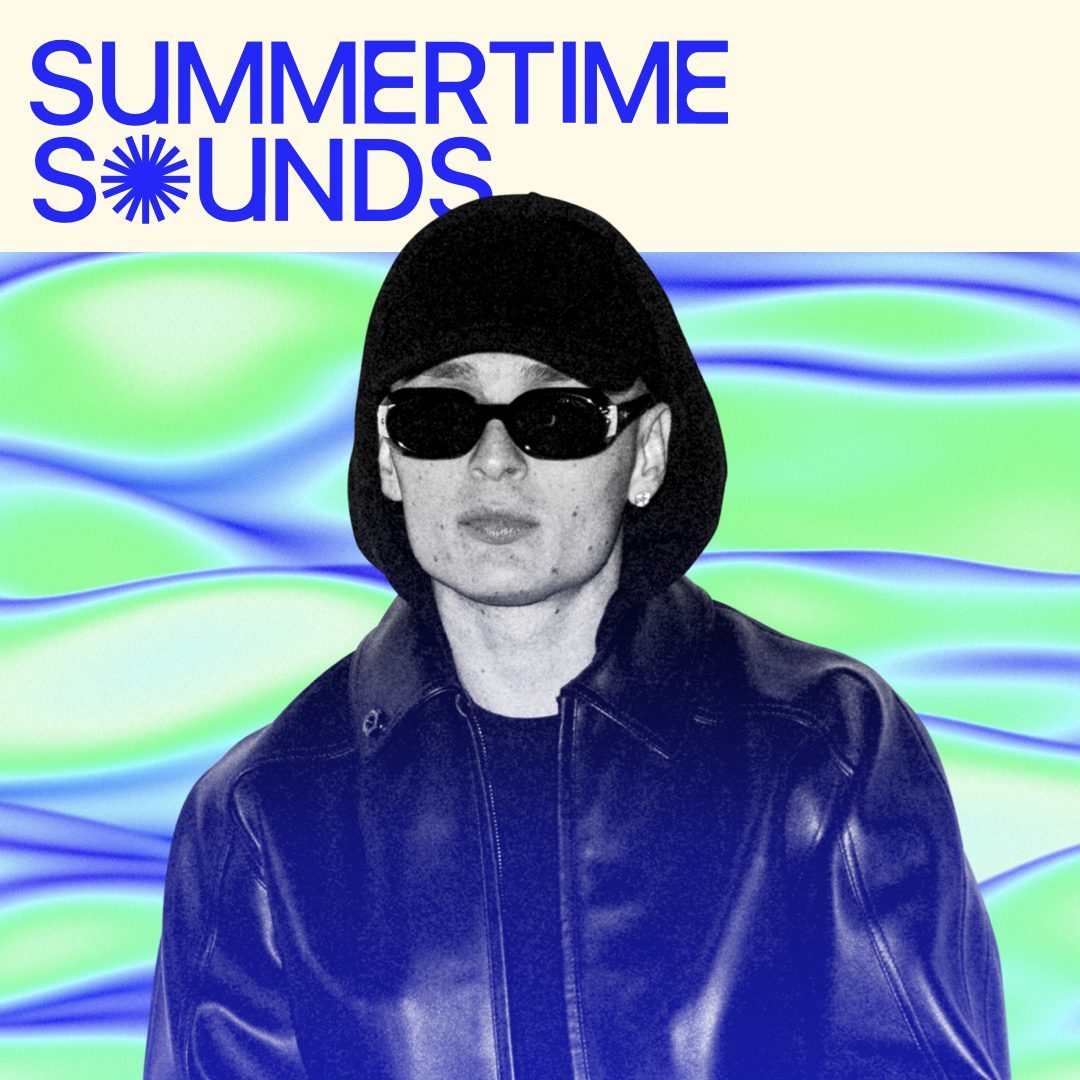 AppleMusic's tweet image. Un regalito de @_PesoPluma. Te preparó una playlist para el verano. ¡Escúchala ya en Apple Music! apple.co/PesoSummer