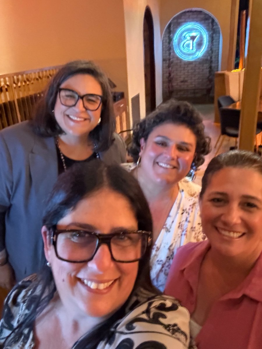 _LSGMI_'s tweet image. Last night’s Young Professionals Council’s happy hour was a blast! We had such a great time catching up with everyone this summer, celebrating the incredible success of our 3rd Annual Associates Drive, and looking ahead to our exciting fall initiatives.
Huge thanks to Bargean…