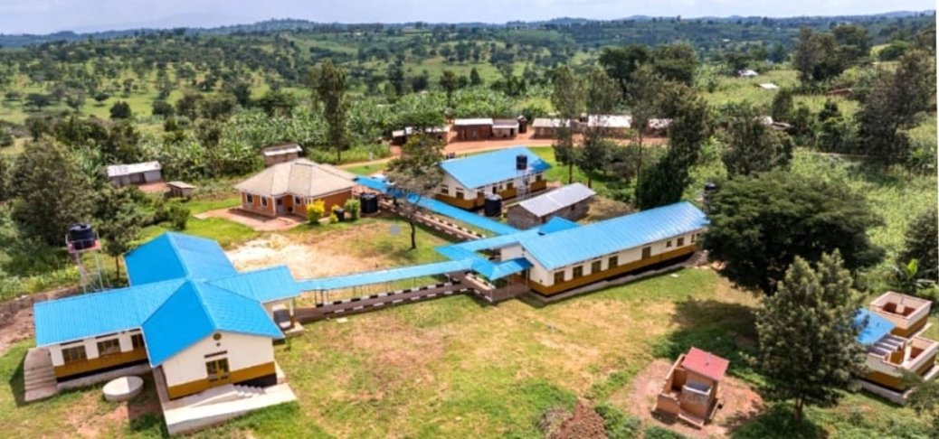 Basalirauni2023's tweet image. Today, we celebrate the unveiling of the upgraded #KikururaHCIII in #Kamwenge! Thanks to Hon. @FrankTumwebazek
& Dr. @DianaAtwine
, this @MinofHealthUG
project under #UCREPP boosts maternal care & rural health.
#MOHatwork #MOHDelivers
@2008gomu @michael_mwanga