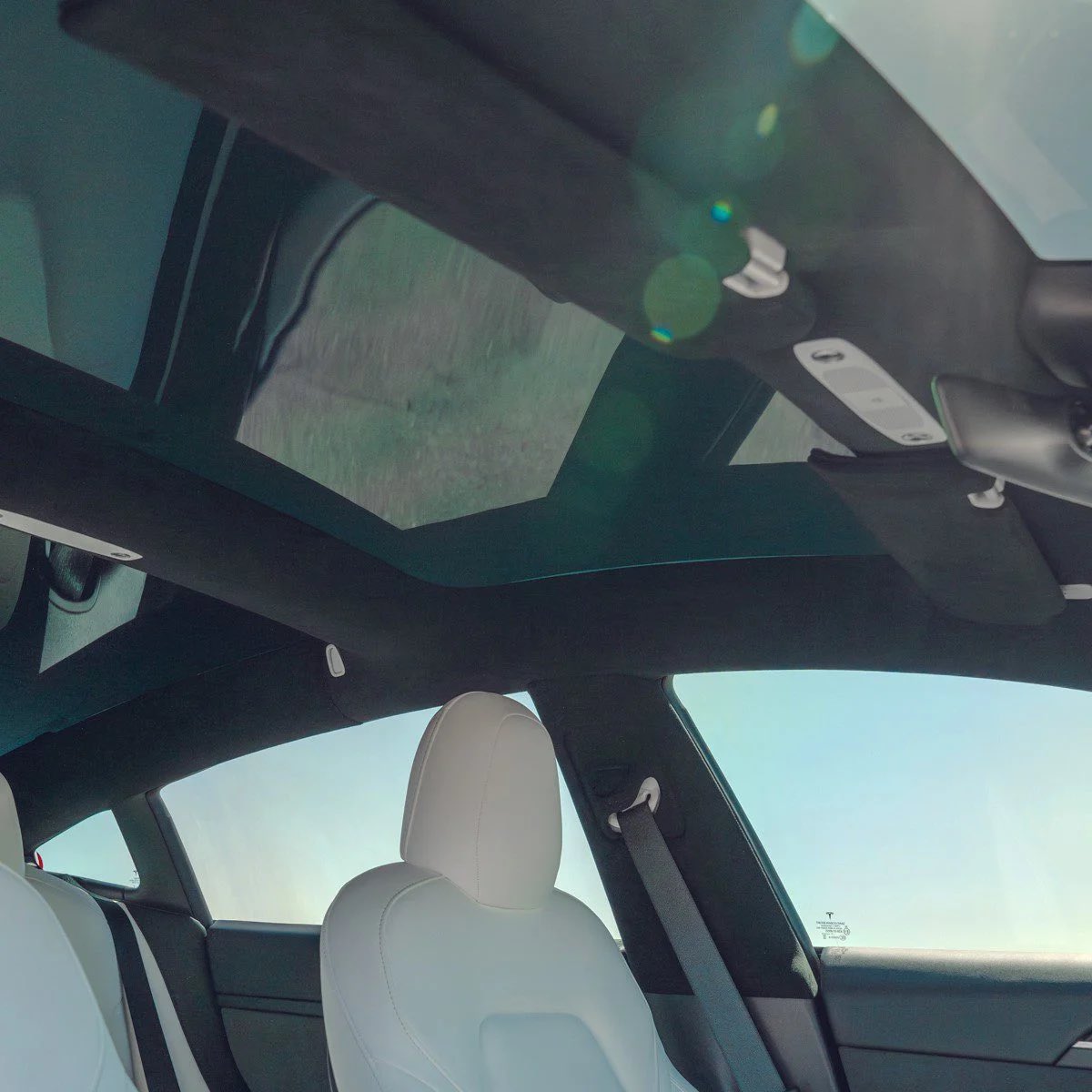 teslaflexx's tweet image. Has anyone upgraded their 2024+ Model 3 headliner to alcantara?