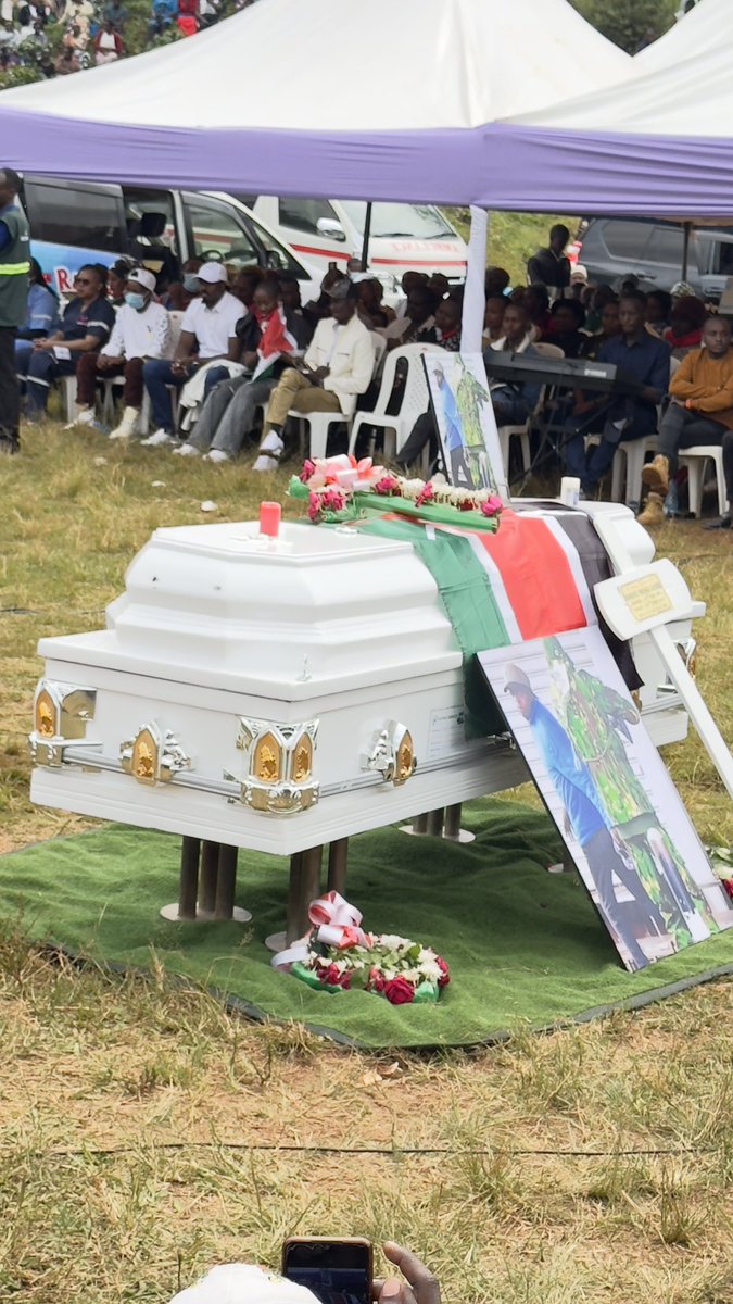 Today I joined my party leader and boss Hon. Eugene Wamalwa and other principals including Hon. Kalonzo Musyoka in condoling with the family of Boniface Mwangi Kariuki,the Gen Z that was shot dead in point blank and in camera while hawking masks during demonstrations. @kibet_bull