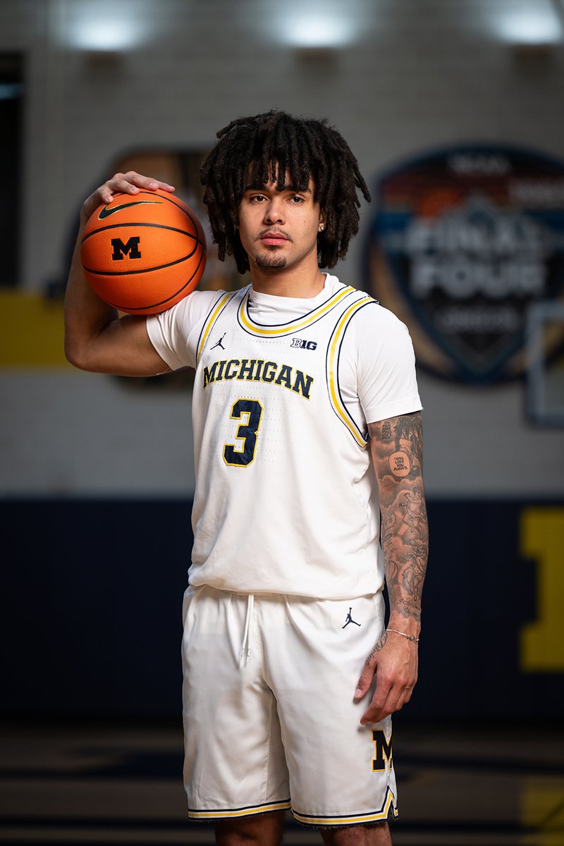 umichbball's tweet image. Meet Elliot!

#GoBlue x #NewBlue