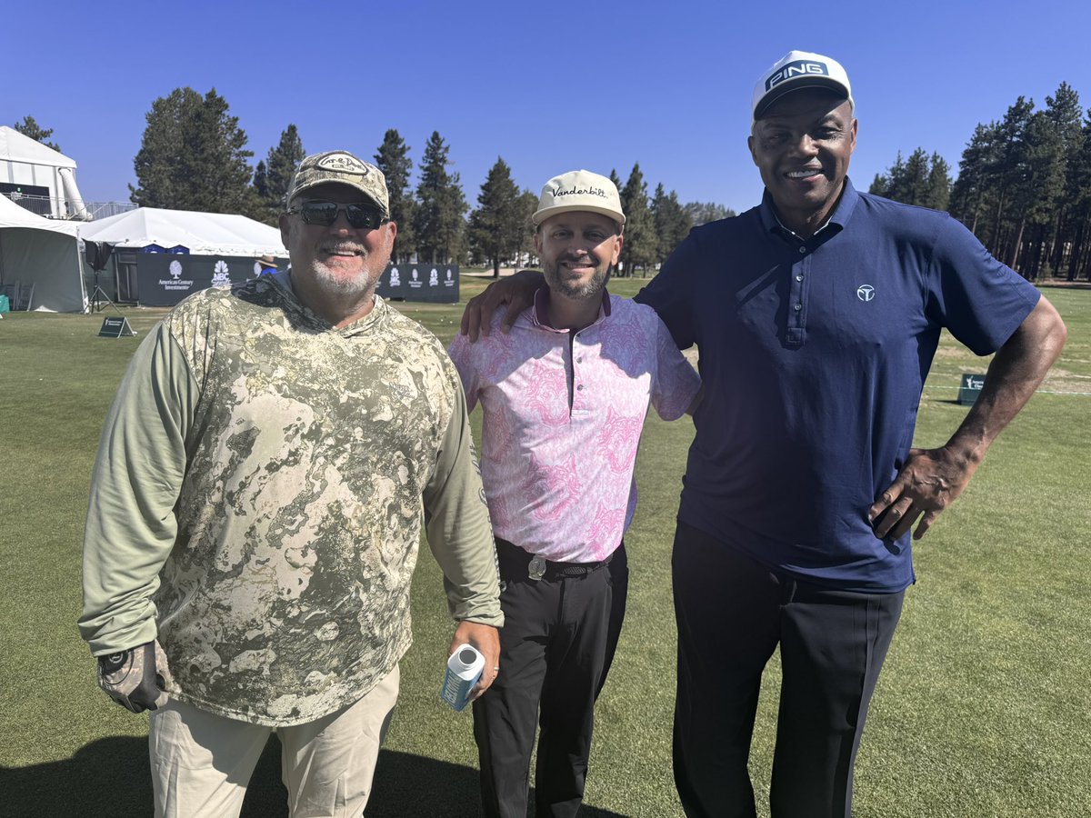 GitRDoneLarry's tweet image. This round is gonna be a blast with Sir Charles and @natebargatze! I love @ACChampionship weekend! #accgolf