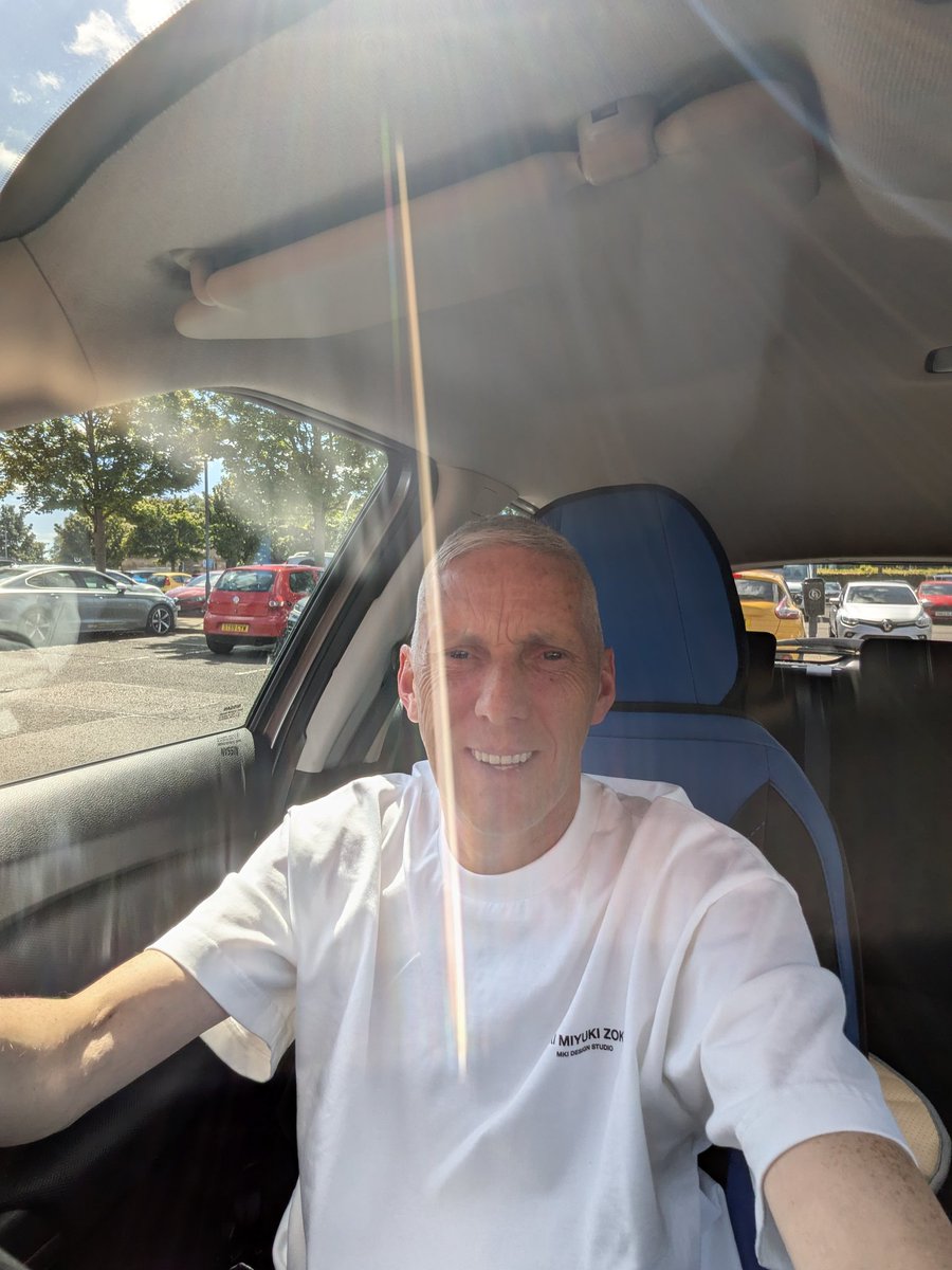 sharpyrocks's tweet image. A sign 😂