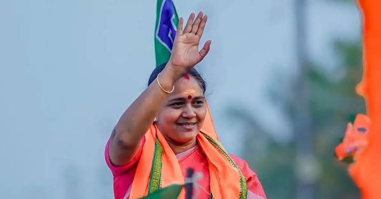 “You may trod me down to break me, but will only fuel my rise..”

Smt. Shobha Surendran after many years have become BJP’s State General Secretary again. 
Rajeev Chandrashekhar have proved that he will only look at merit.. 👍

The years of working closely on the ground and