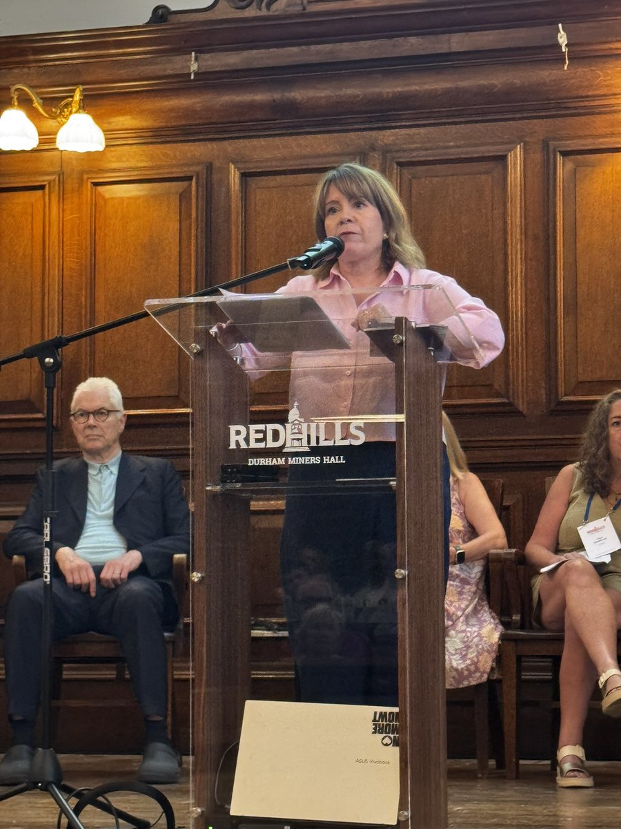IERUK's tweet image. At @RedhillsDurham for the @ctufevents & @IERUK meeting in the wonderful Pitman’s Parliament, local MP @marykfoy introduces the meeting by describing the Employment Rights Bill as a “huge step” towards the generational change we need after 14 years of attacks on workers rights.