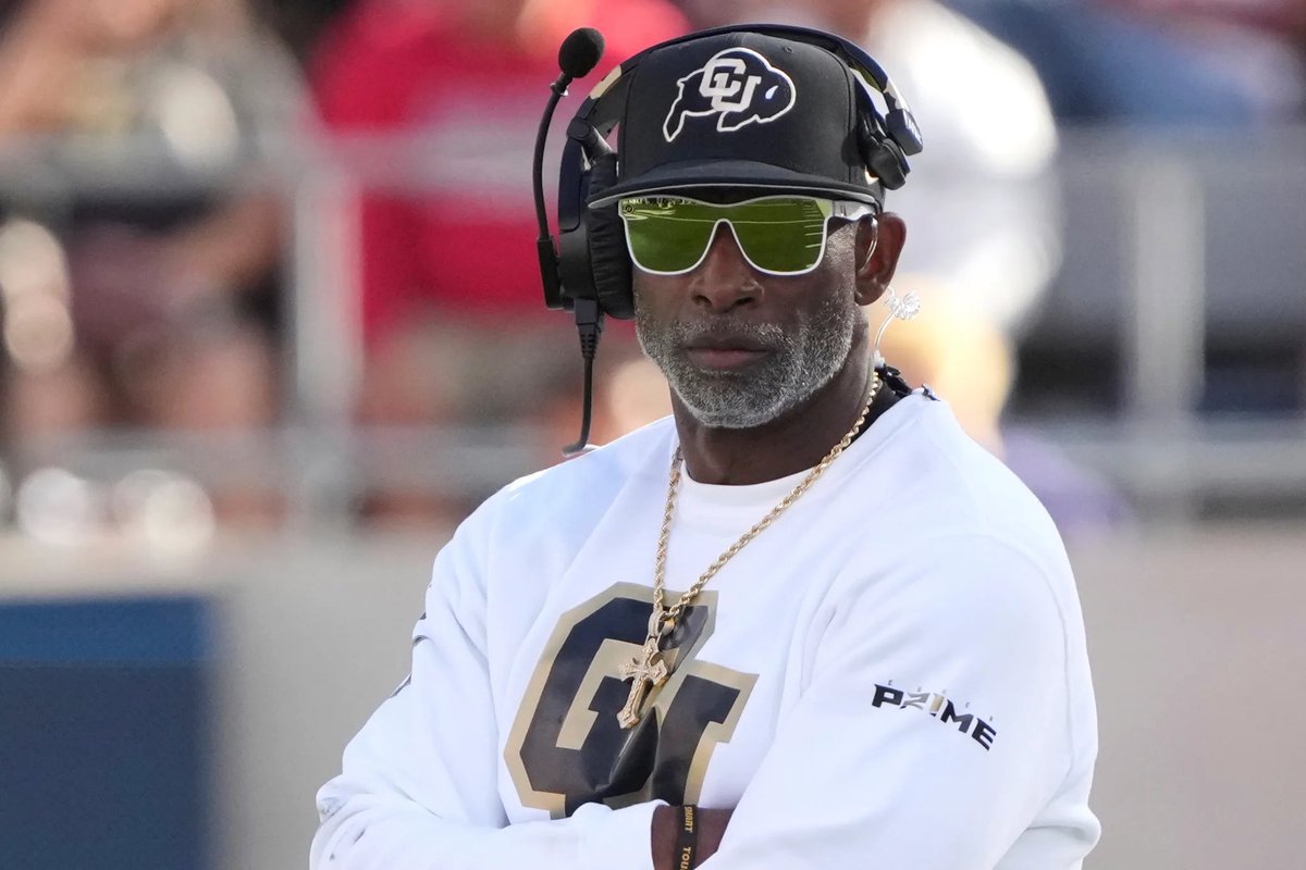 SKOBUFFS22's tweet image. I’ve seen some fans complain about recruiting, and I think it’s mostly unfounded, so I wanted to address it.
Coach Prime is entering his 6th year in College Football with his second program.
The year before Prime came to JSU, they were 4-8.
After his arrival
2020: 4-3
2021:…