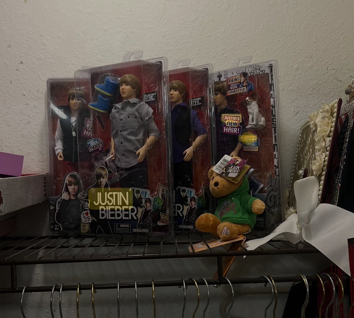 bieber fever was never a phase 🙂‍↔️🤏🏽

ty <a href="/justinbieber/">Justin Bieber</a> 🖤