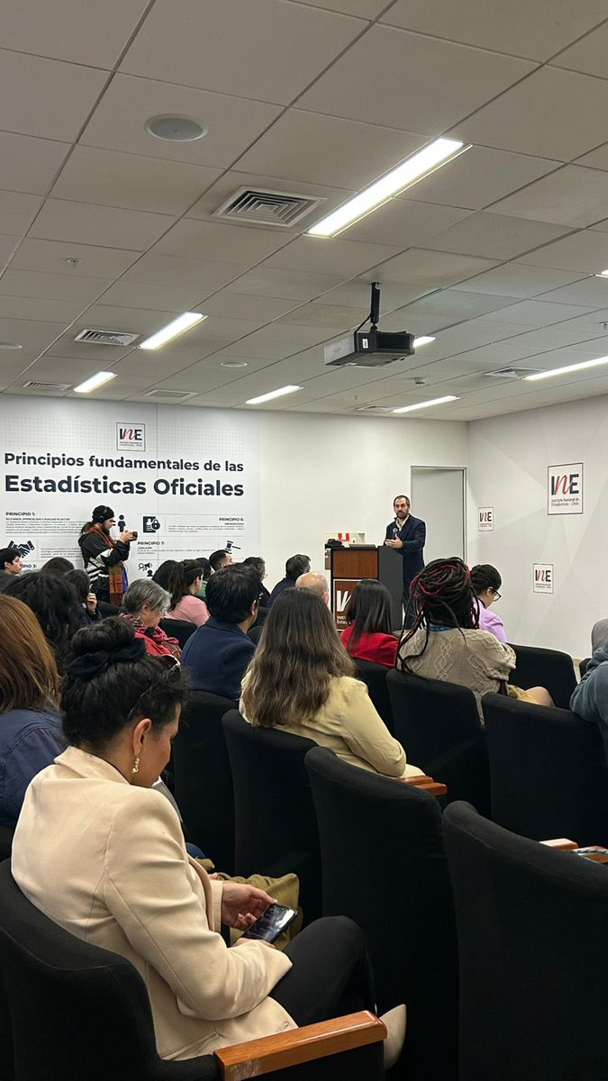 📊Estamos en el lanzamiento de la Encuesta Web Diversidades del <a href="/INE_Chile/">INE Chile</a> iniciativa orientada a la producción de estadísticas sobre las carcterísticas sociodemográficas y experiencias de la población de las diversidades sexuales y de género.🏳️‍🌈🏳️‍⚧️