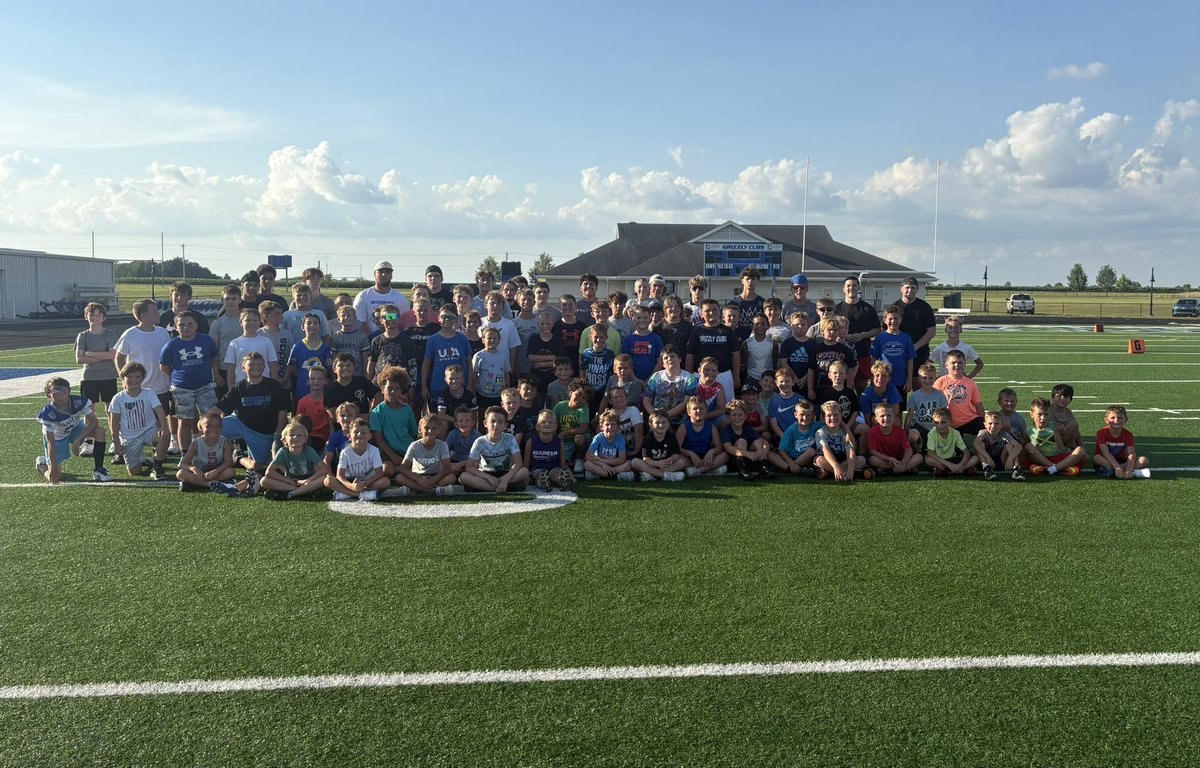 Grizzly Cubs FB (@grizzlycubsfb) on Twitter photo Great finish to Youth Camp last night! Thanks to all our campers that joined us and put in work to make <a href="/GrizzlyCubsFB/">Grizzly Cubs FB</a> better! We appreciate all our FYFL coaches that spent time on the field with us! Great finish to Youth Camp last night! Thanks to all our campers that joined us and put in work to make <a href="/GrizzlyCubsFB/">Grizzly Cubs FB</a> better! We appreciate all our FYFL coaches that spent time on the field with us!